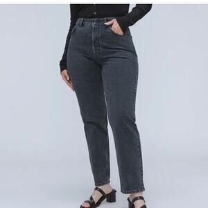 EVERLANE | The Curvy '90s Cheeky Straight Jean Weathered Black Crop | 33, 16
